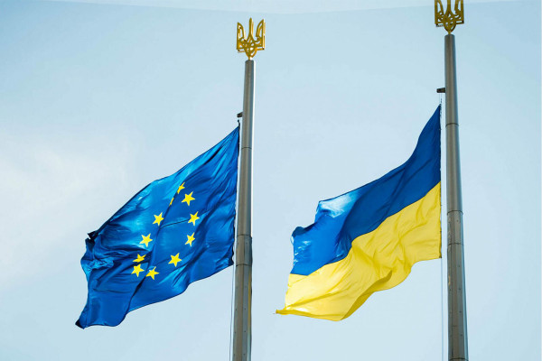 Більшість українців вважає, що майбутнє України залежить від вступу до ЄС