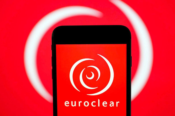 Перший транш від прибутку заморожених російських активів Україна може отримати вже у липні 2024 року