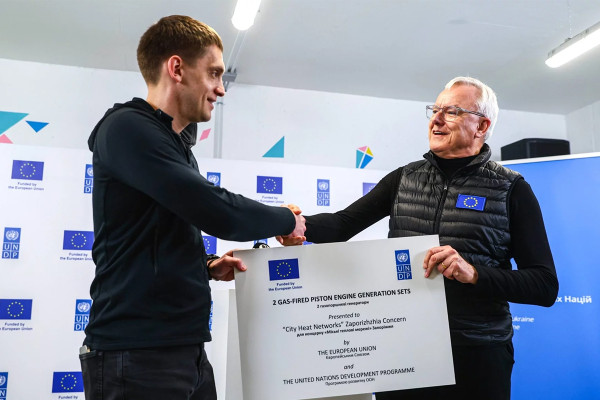 ЄС та ПРООН передали Запоріжжю важливе енергетичне обладнання для покращення постачання тепла та електроенергії
