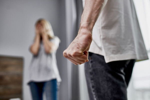 Алгоритм дій для постраждалих від домашнього насильства