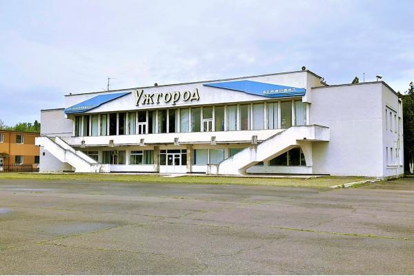 У аеропорті Ужгород здійснили перший рейс у рамках угоди між Україною та Словаччиною