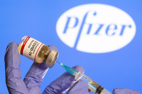 Завдяки контракту із Pfizer Україна отримуватиме щорічно 25 млн вакцин проти коронавірусу