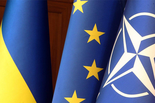 87% українців підтримують вступ до ЄС, 86% - у НАТО