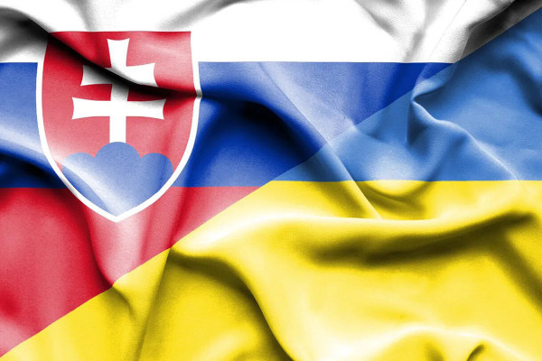 Уряд Словаччини запроваджує стипендіальні програми для українців