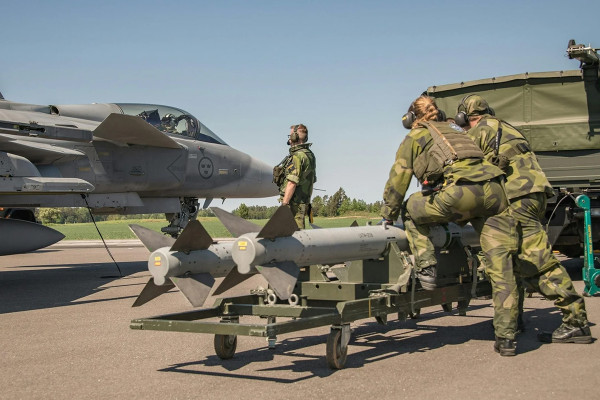 ЄС запускає інструмент SAFE на 150 млрд євро для спільних оборонних закупівель: спеціальні умови для України