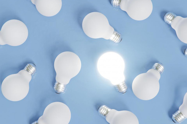 Державні заклади України отримали 1 млн LED-лампочок завдяки сумісній програмі із ЄС